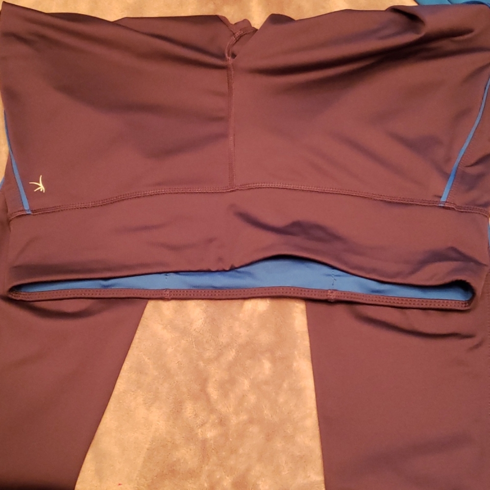 Athletic Set - Picture 2 of 5
